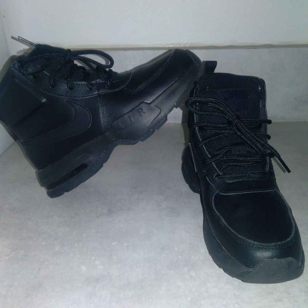 Nike Boots Youth Black Air Max Mid sz 6y Ankle Athletic Outdoor Shoes DC9515-001